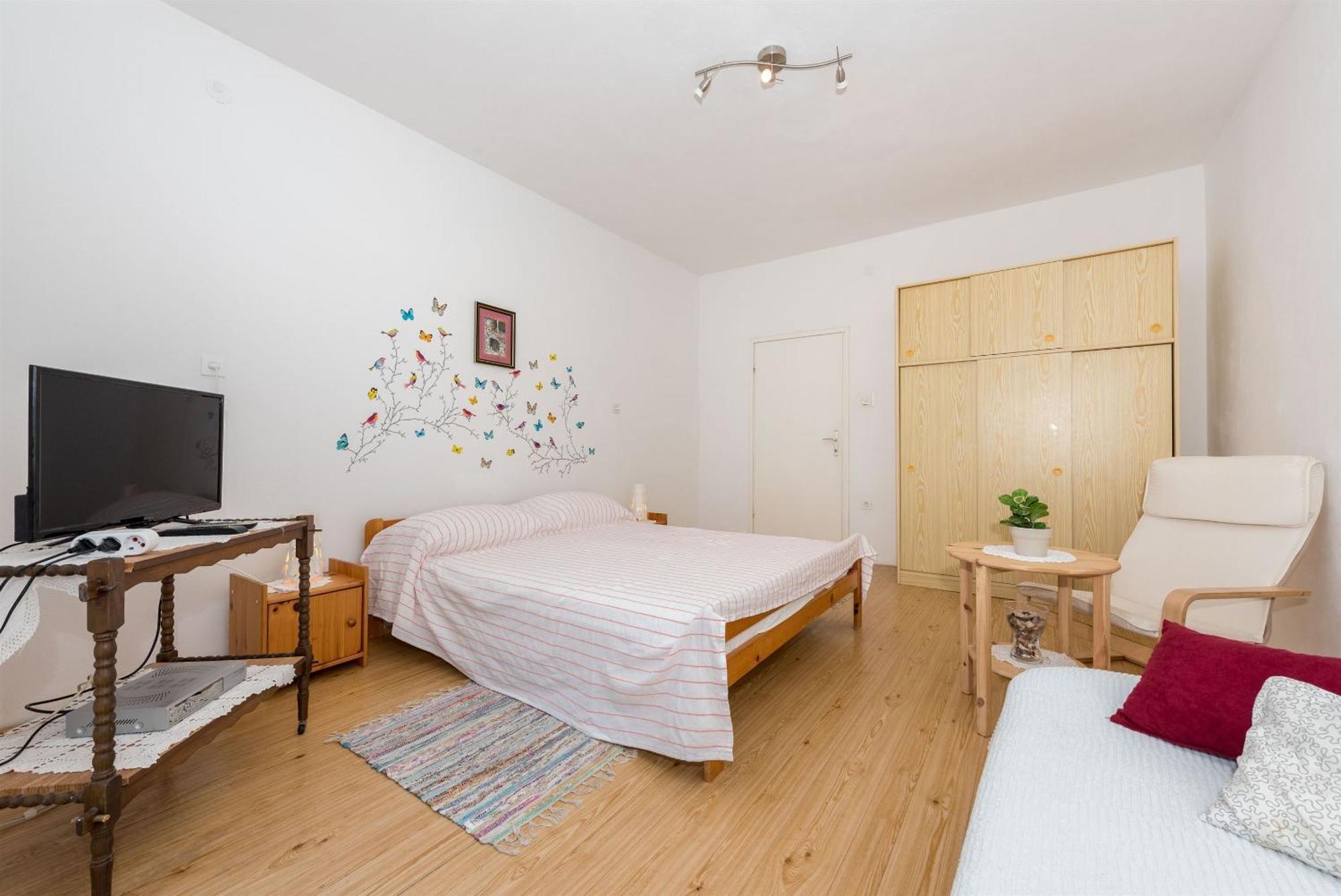 Apartments Mili - Near The Sea And The Centar Of Place Betina  Exterior photo